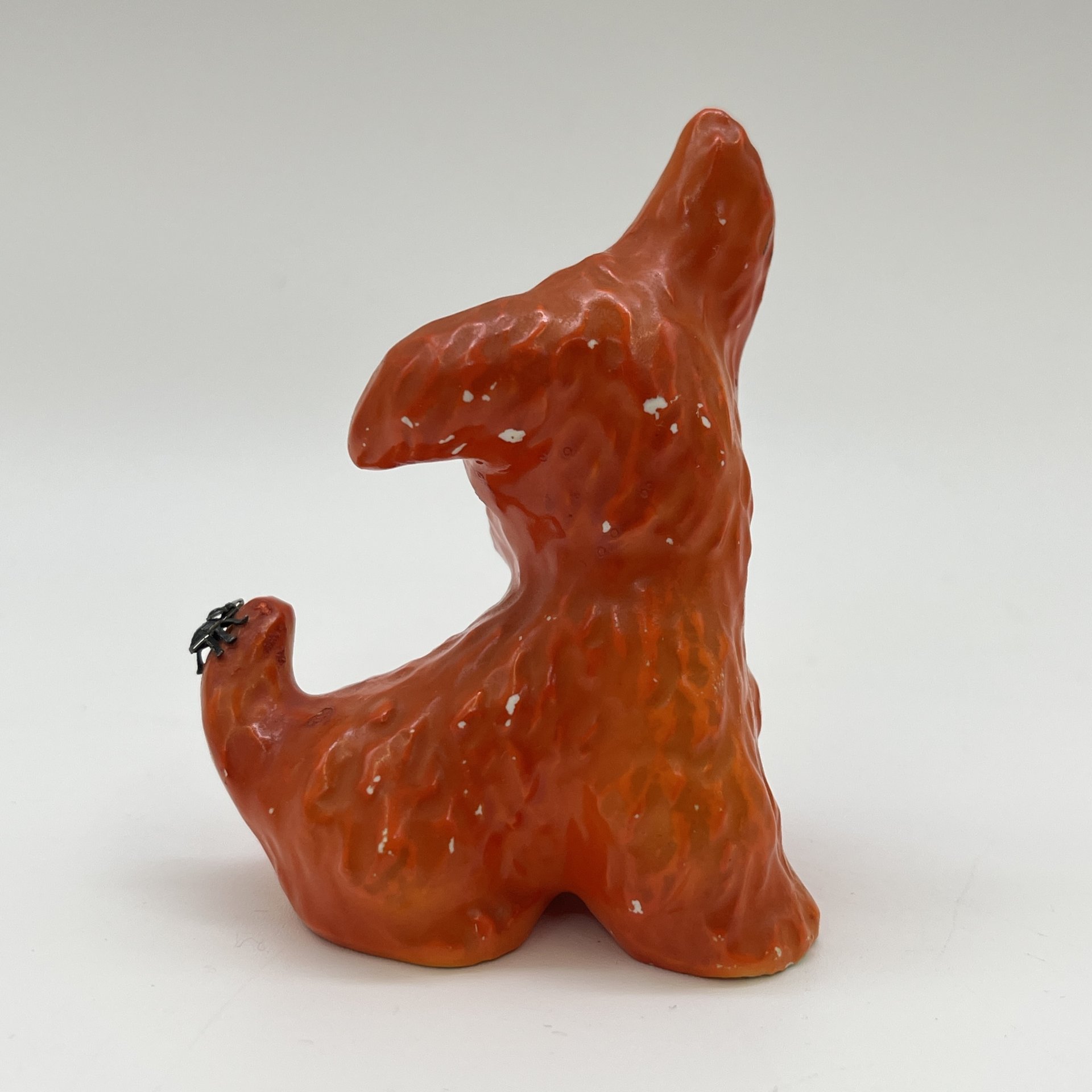 Статуэтка "Собака с букашкой", фаянс, Европа, 1960-1970 гг.