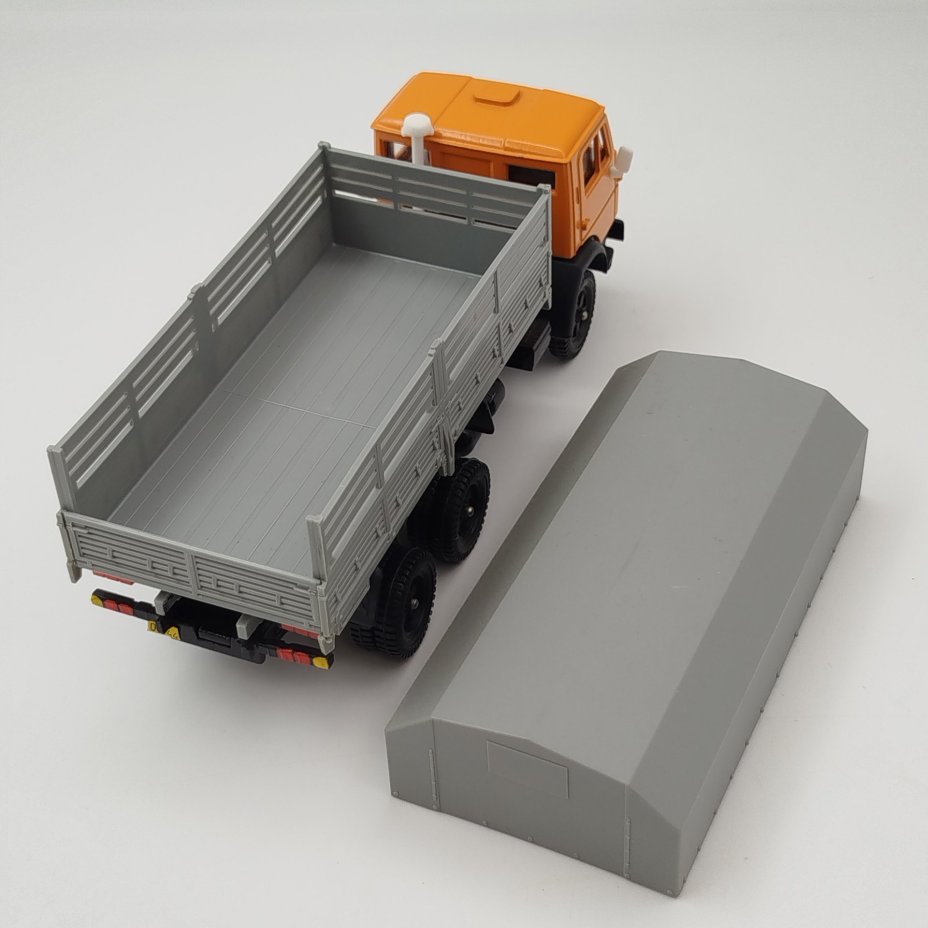 Модель автомобиля "Камаз-5320"