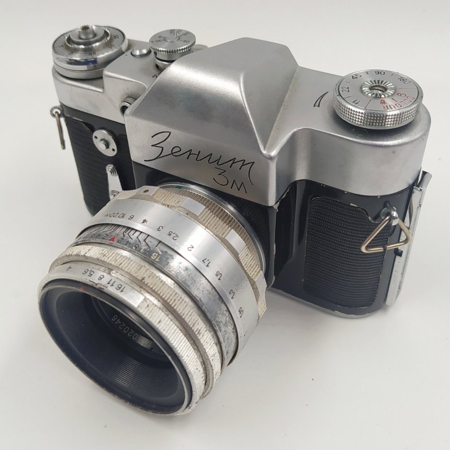 Фотоаппарат "Зенит 3-М" с объективом "Гелиос-44 в кофре, металл, стекло, пластик, кожа, Красногорский механический завод (КМЗ), СССР, 1965 г.