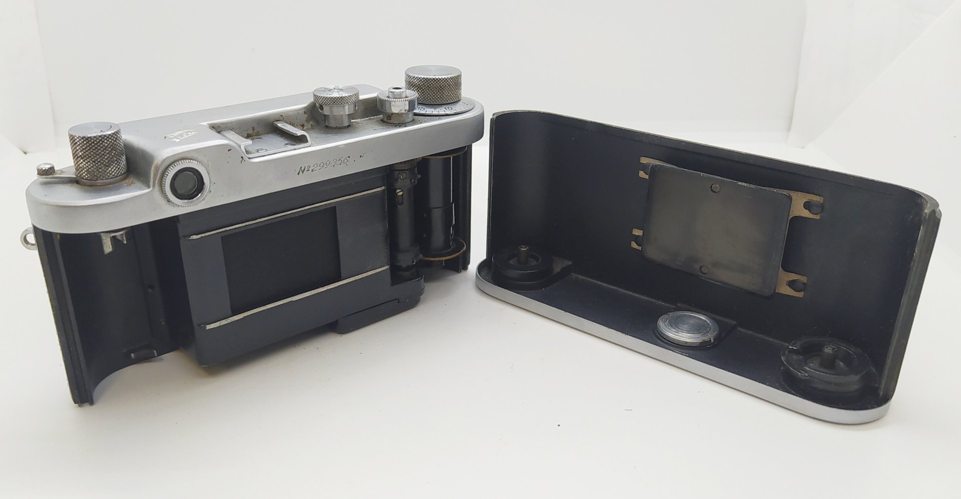 Фотоаппарат плёночный "ФЭД-2" с объективом "Индустар-26М" в оригинальной сумке, Харьковский машиностроительный завод им. Дзержинского (ФЭД)
