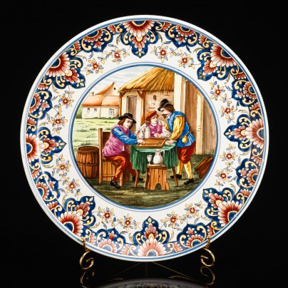 Блюдо декоративное с изображением сцены на рынке, Creil and Montereau Barluet and Co