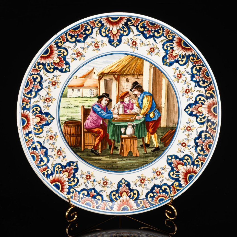 Блюдо декоративное с изображением сцены на рынке, Creil and Montereau Barluet and Co