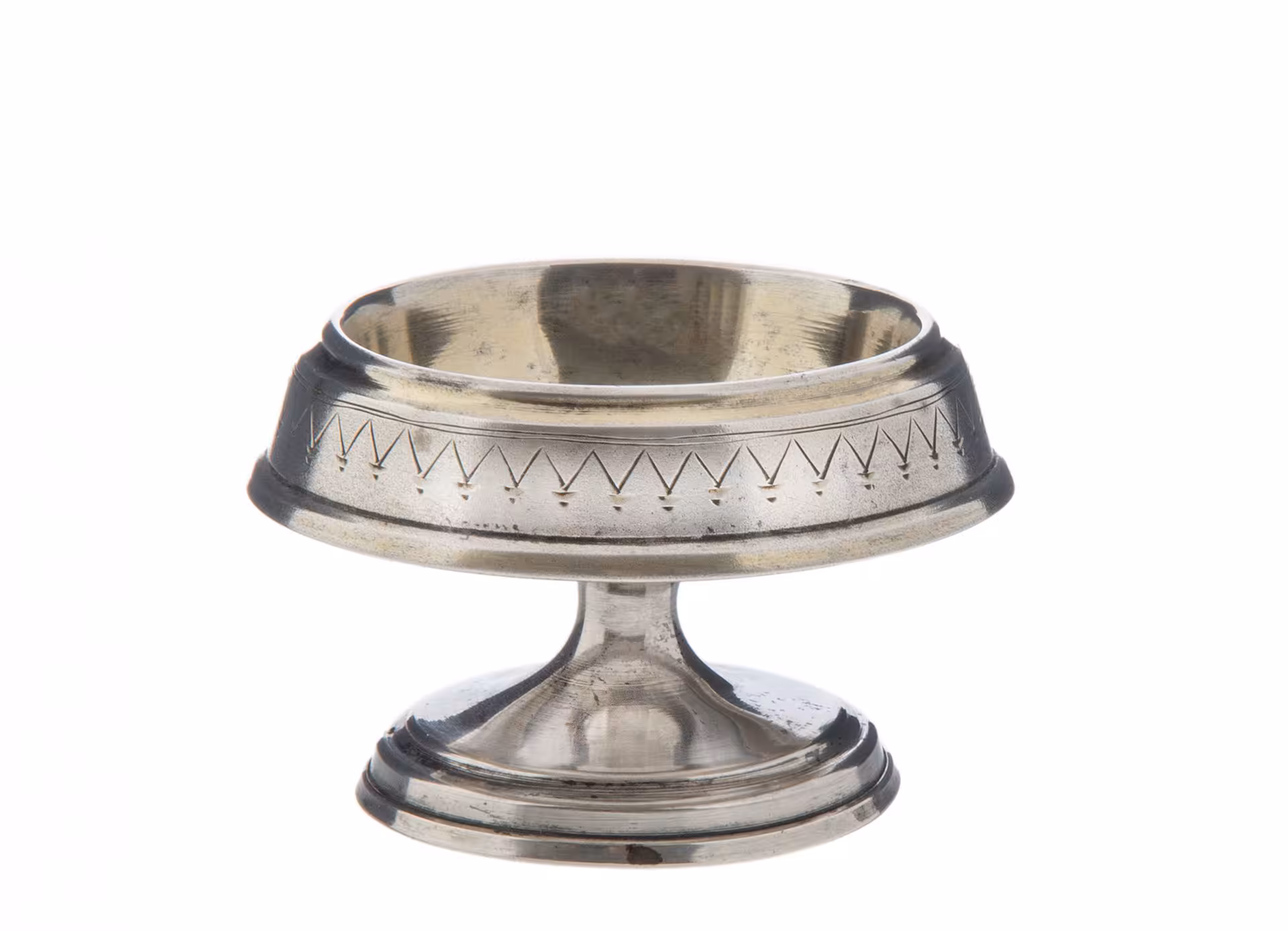 Солонка с орнаментом по бортику, серебро (875 пр.), СССР, 1954-1958 гг.