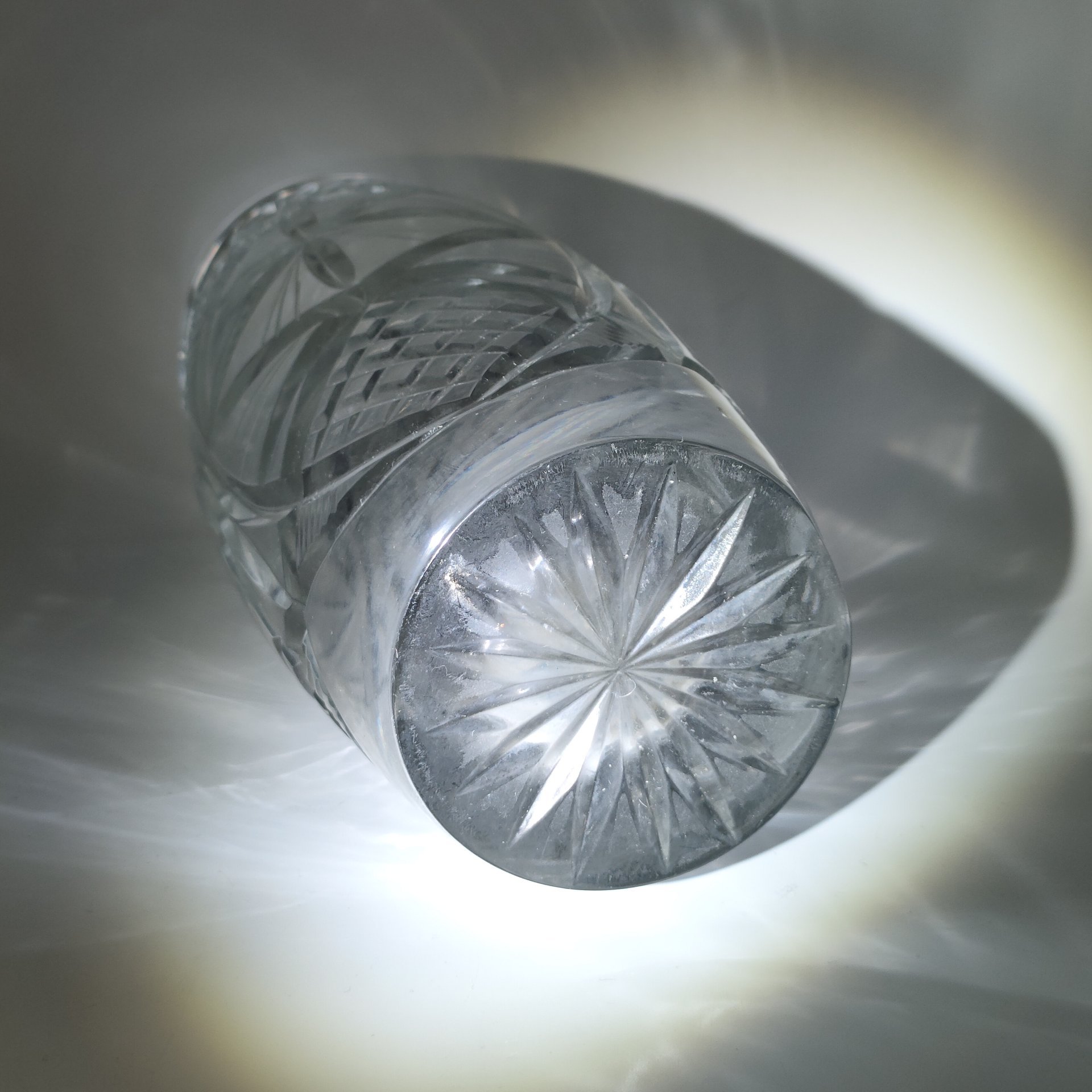 Ваза для цветов с резным геометрическим декором, хрусталь, алмазная грань, СССР, 1970-1990 гг.