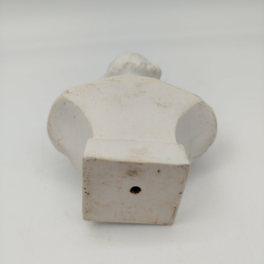 Бюст "Лев Николаевич Толстой", бисквит, Опытный завод «Фарфор» при ГИКИ, СССР, 1952-1956 гг.