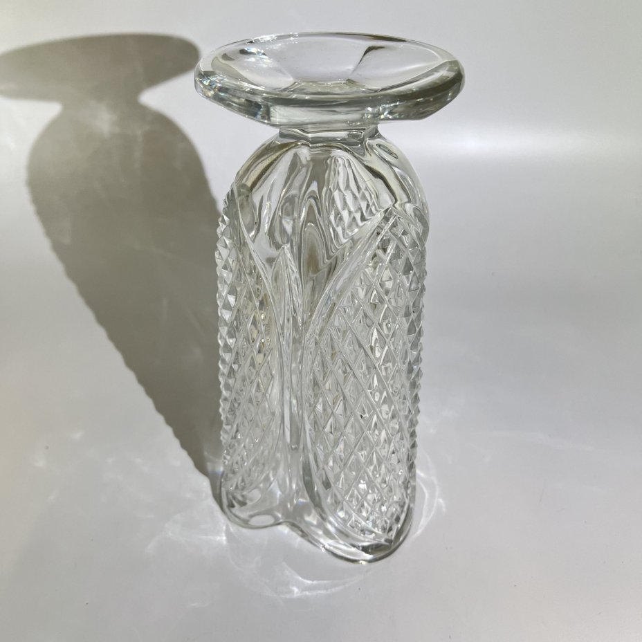 Ваза с рельефным декором и фигурным краем, хрусталь, СССР, 1970-1990 гг.