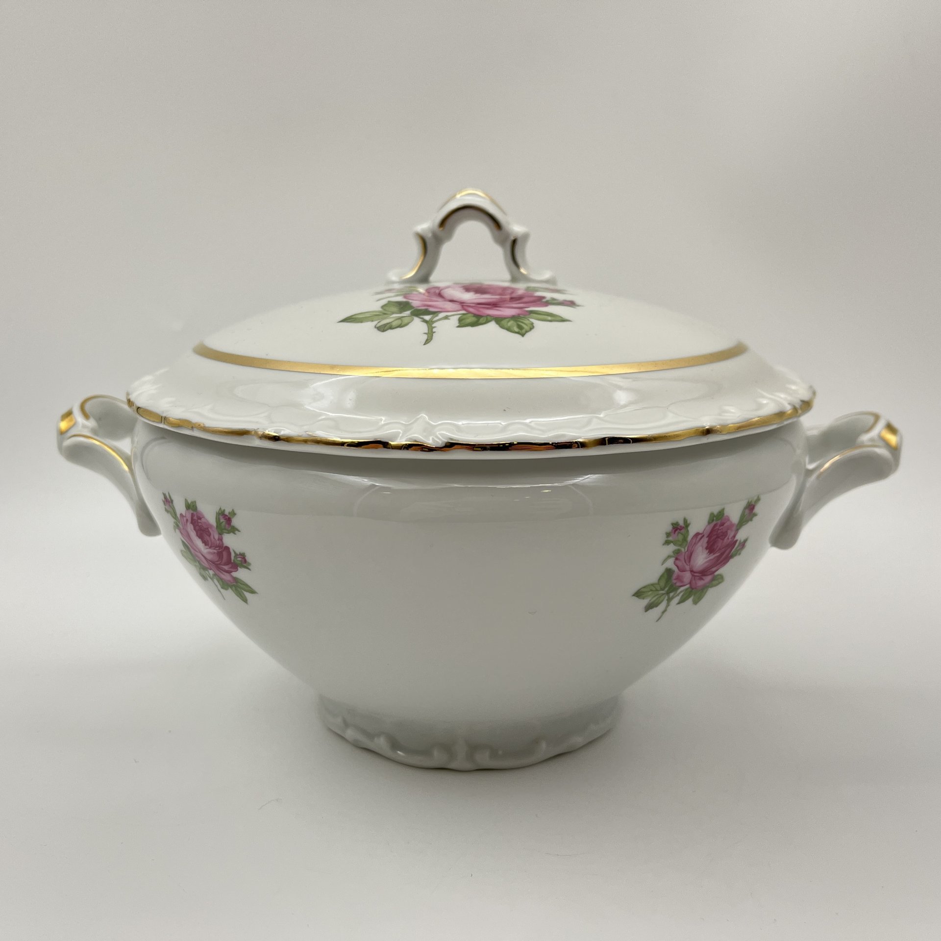 Супница/терина, украшенная изображением розы, фарфор, деколь, золочение, Kahla, ГДР, 1968-1987 гг.