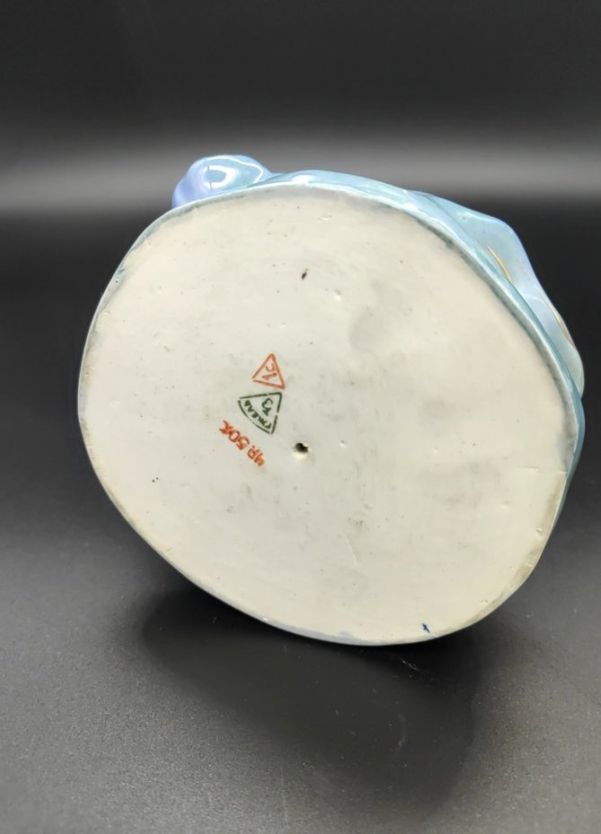 Статуэтка "Хозяйка медной горы", скульптор Л. Н. Шушканова, Турыгинский фарфоровый завод артели «Художественная керамика» (Гжель)