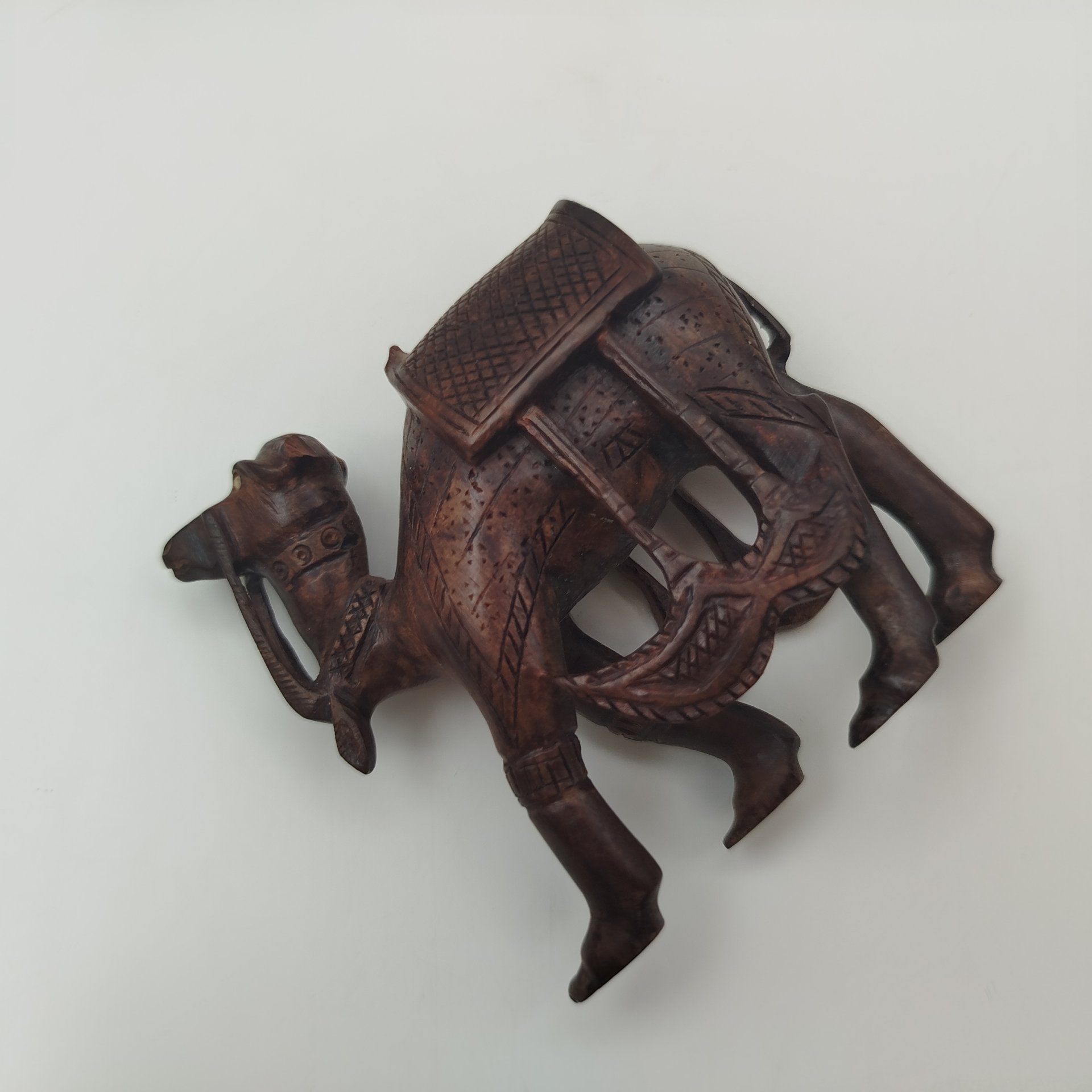 Статуэтки "Верблюд и лошадь", дерево, резьба, Индия, 1970-1990 гг.