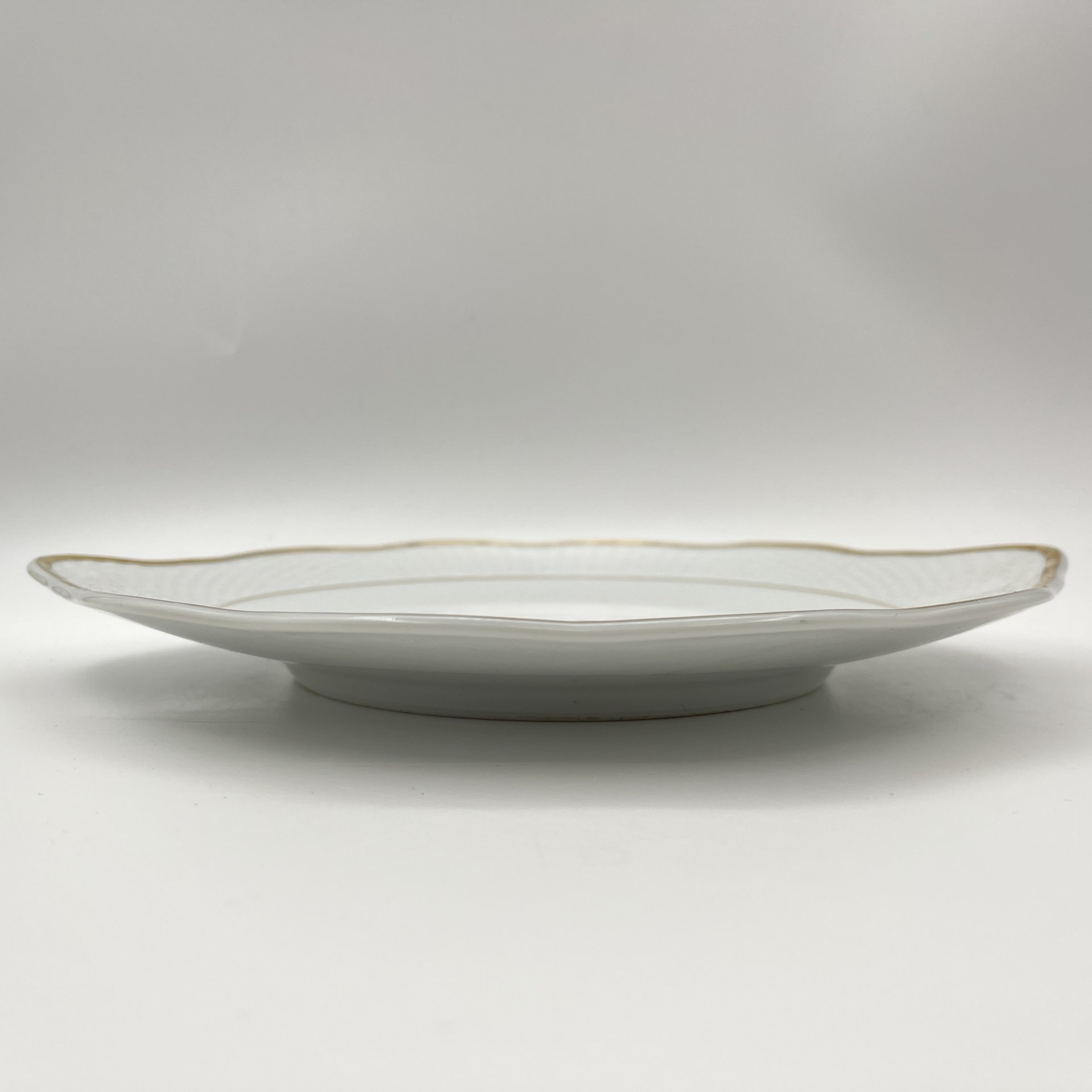 Блюдо с изображением розы, фарфор, деколь, золочение, Thun (Тун), Чехословакия, 1970-1992 гг.