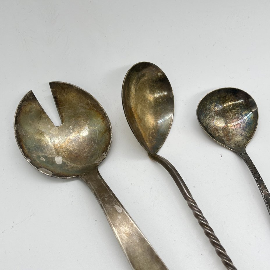 Набор из 3 сервировочных ложек (2 для салата и 1 для соуса) в подборе, мНЦ (медь-никель-цинк), Таллинский ювелирный завод, СССР, 1960-1980 гг.