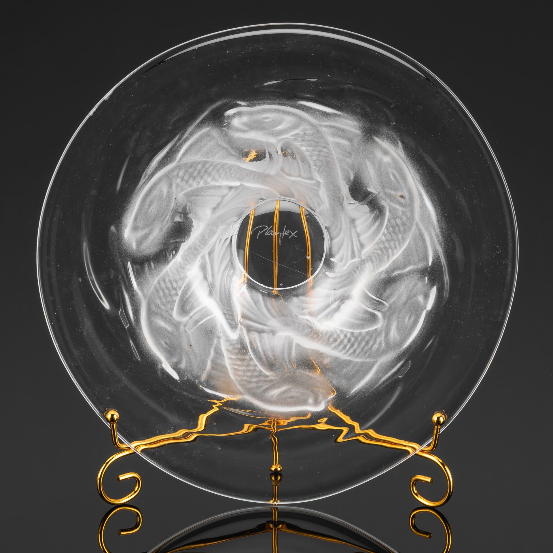 Блюдо (фруктовница) с декором в виде рыб, хрустальная фабрика "Portieux Vallerysthal", подпись "Playtex" на основании, хрусталь, Франция, 1950-1960 гг.