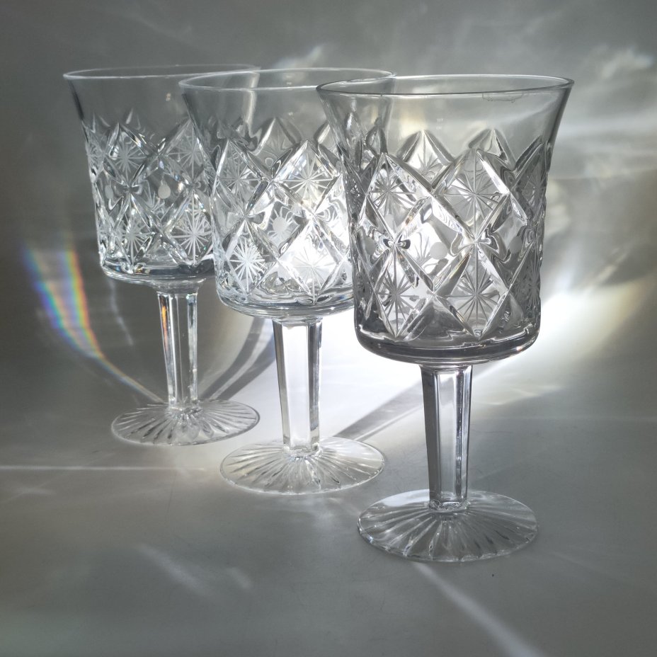 Набор из 3-х бокалов с резным декором из сервиза "Россия", автор С. К. Пивоваров, хрусталь, алмазная грань, матирование, Гусевской хрустальный завод (Гусь-Хрустальный), СССР, 1960-1980 гг.