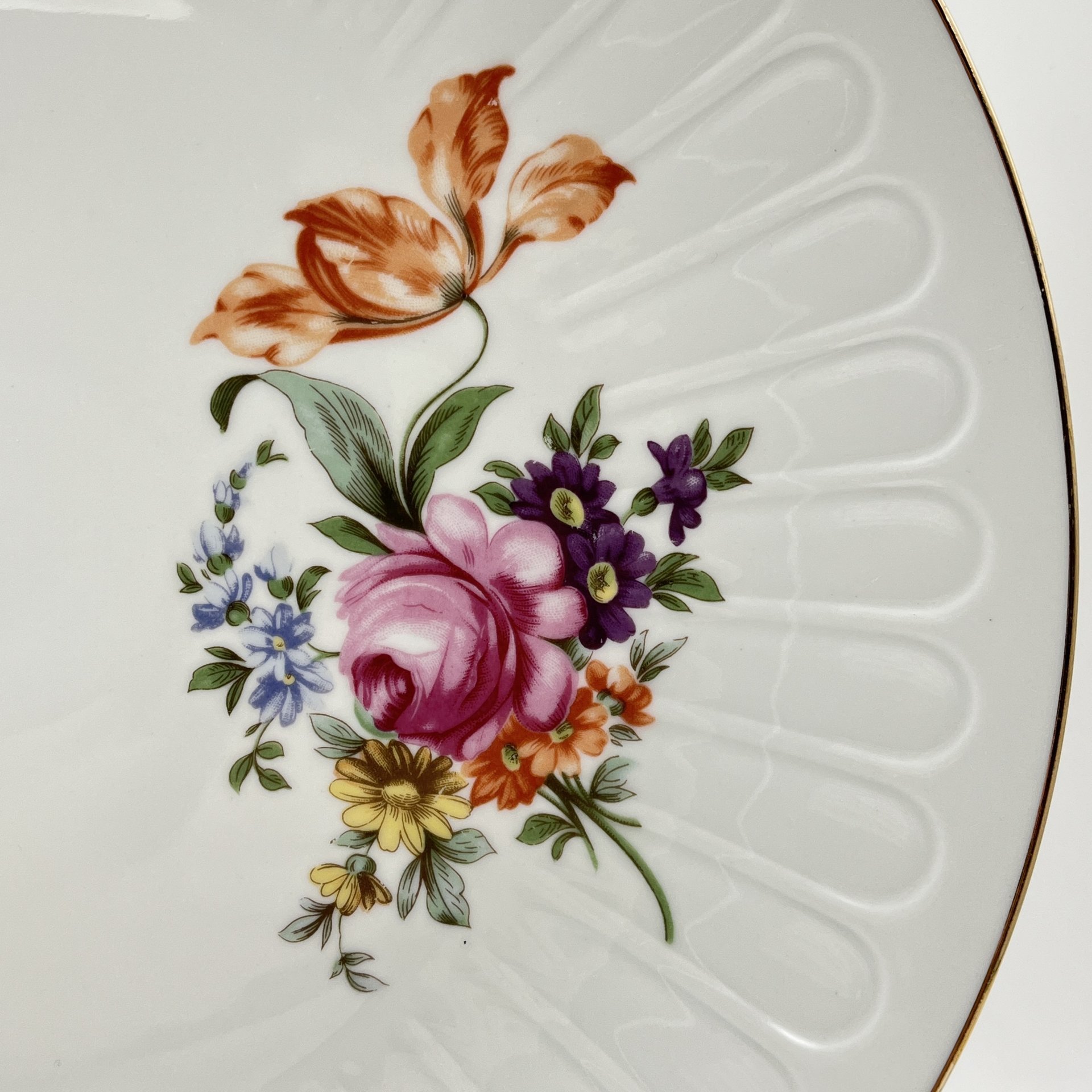 Блюдо сервировочное "Мейсенский букет", фарфор, деколь, золочение, Graf Von Henneberg Porzellan, 1777 Jlmenau, ГДР, 1977-1990 гг.