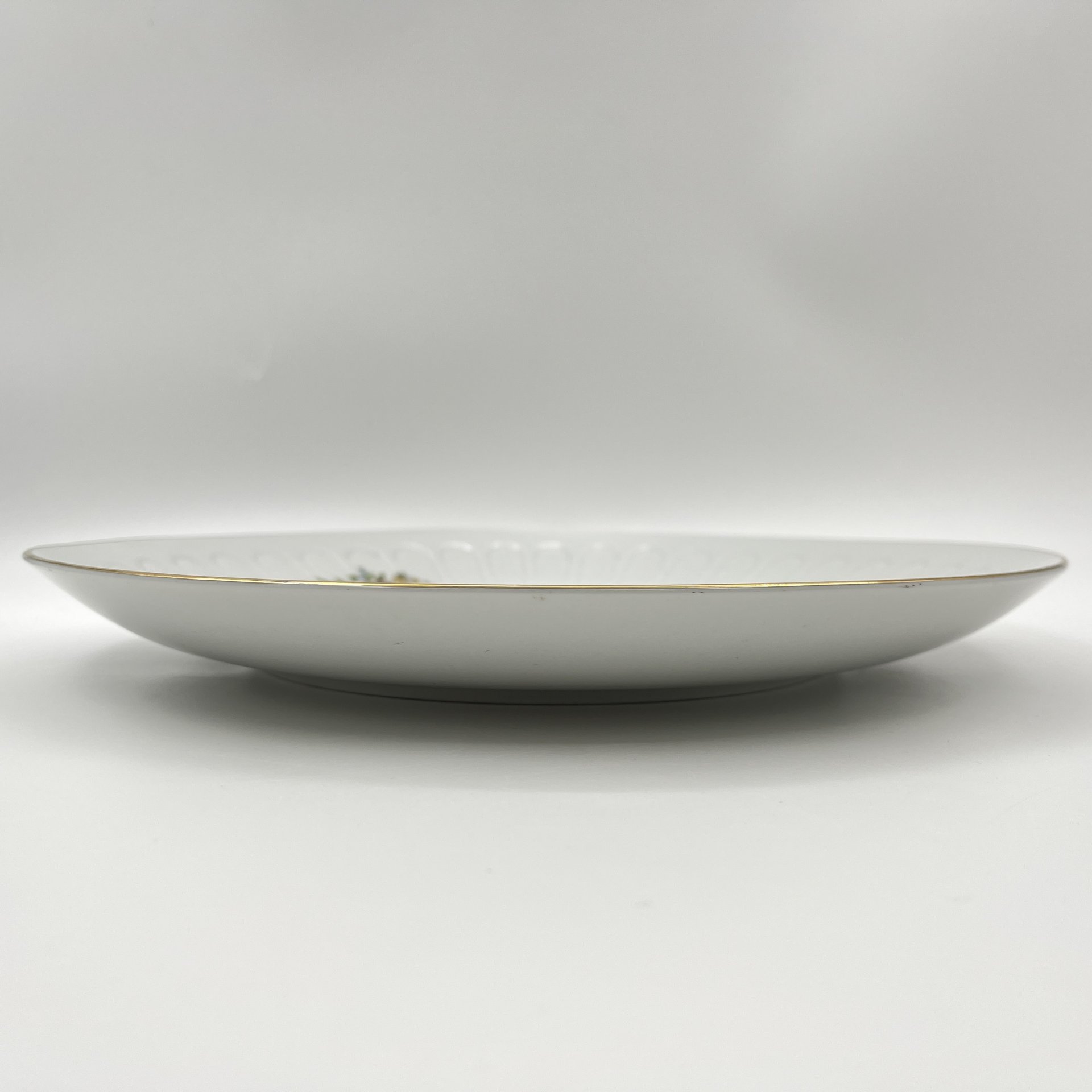 Блюдо сервировочное "Мейсенский букет", фарфор, деколь, золочение, Graf Von Henneberg Porzellan, 1777 Jlmenau, ГДР, 1977-1990 гг.