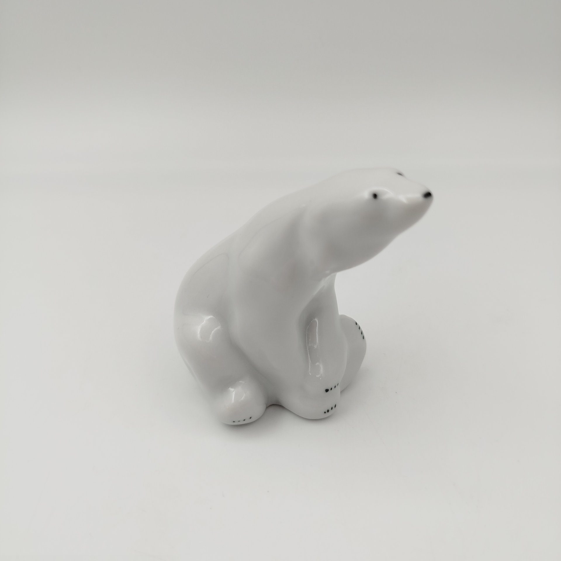 Статуэтка "Белый медведь", фарфор, роспись, Артель «Прогресс», СССР, 1950-1980 гг.