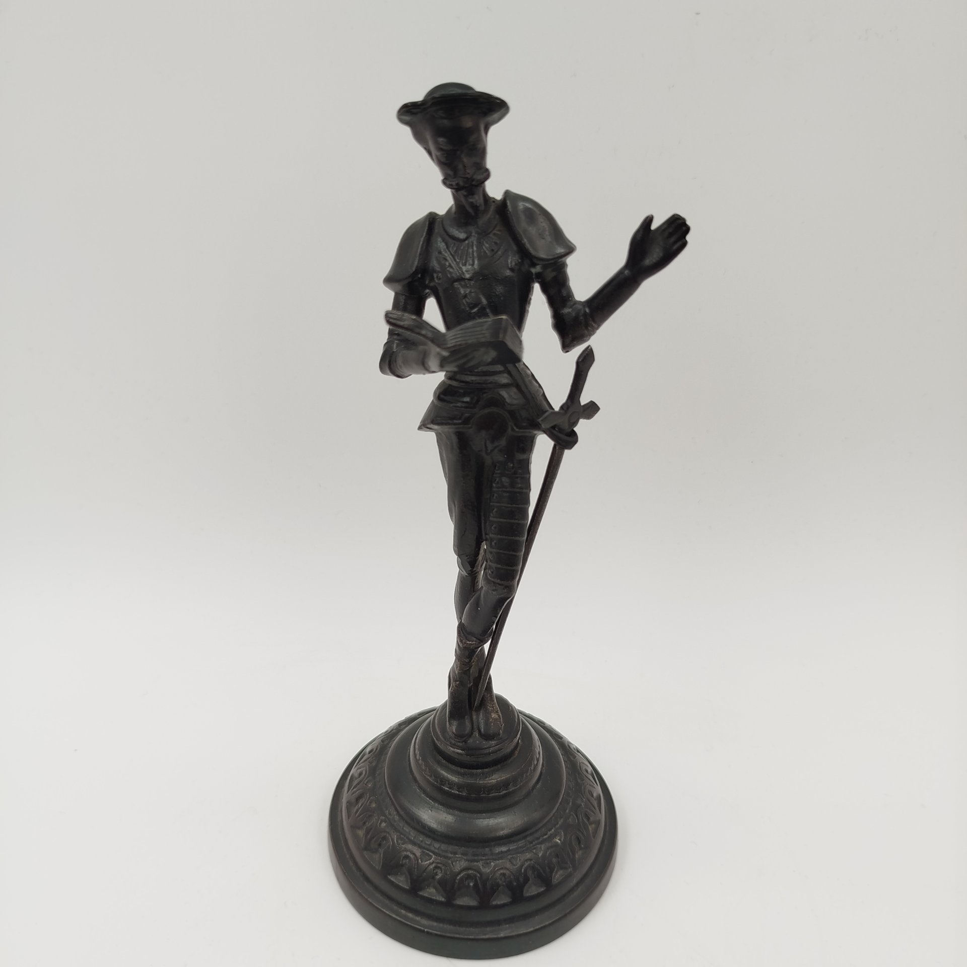 Статуэтка "Дон-Кихот", чугун, крашение, Каслинский чугунолитейный завод (Касли), СССР, 1976 г.