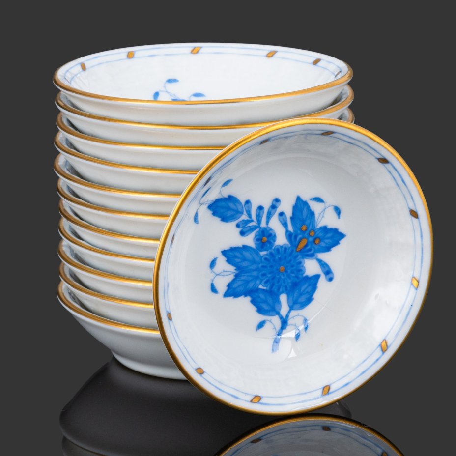Набор из 12-ти розеток, выполненных в фирменном дизайне "Chinese Bouquet" ("Apponyi Blue"), Herend (Херенд)