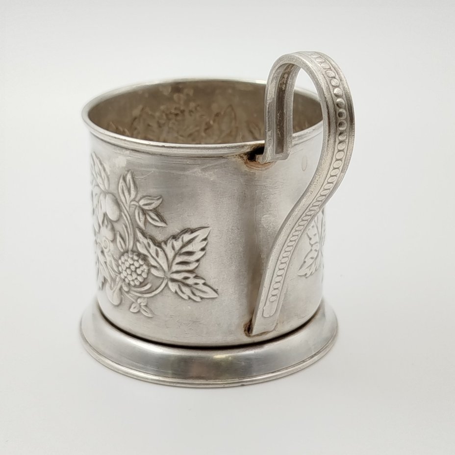 Подстаканник «Ягоды», мельхиор (медь-никель), Мстерская художественная фабрика  «Ювелир», СССР, 1950-1970 гг.