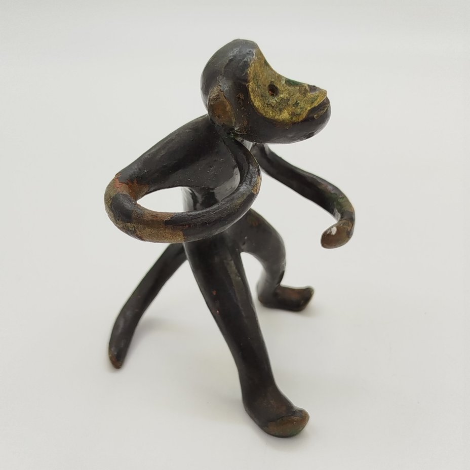 Статуэтка (держатель для перечницы и солонки) "Обезьяна" (с дарственной надписью)