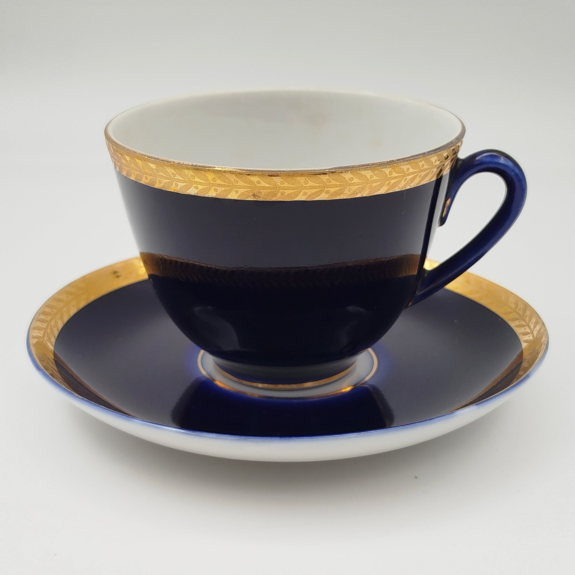 Пара чайная "Колос", фарфор, кобальт, золочение, Ленинградский фарфоровый завод (ЛФЗ), СССР, 1957-1970 гг.