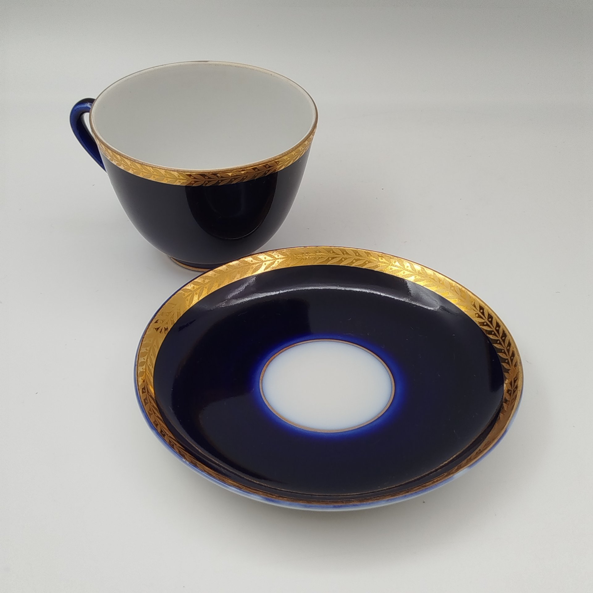Пара чайная "Колос", фарфор, кобальт, золочение, Ленинградский фарфоровый завод (ЛФЗ), СССР, 1957-1970 гг.