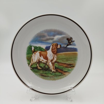 Тарелка декоративная настенная "Спаниель", фарфор, деколь, Дмитровский фарфоровый завод (ДФЗ Вербилки), СССР, 1965-1991 гг.