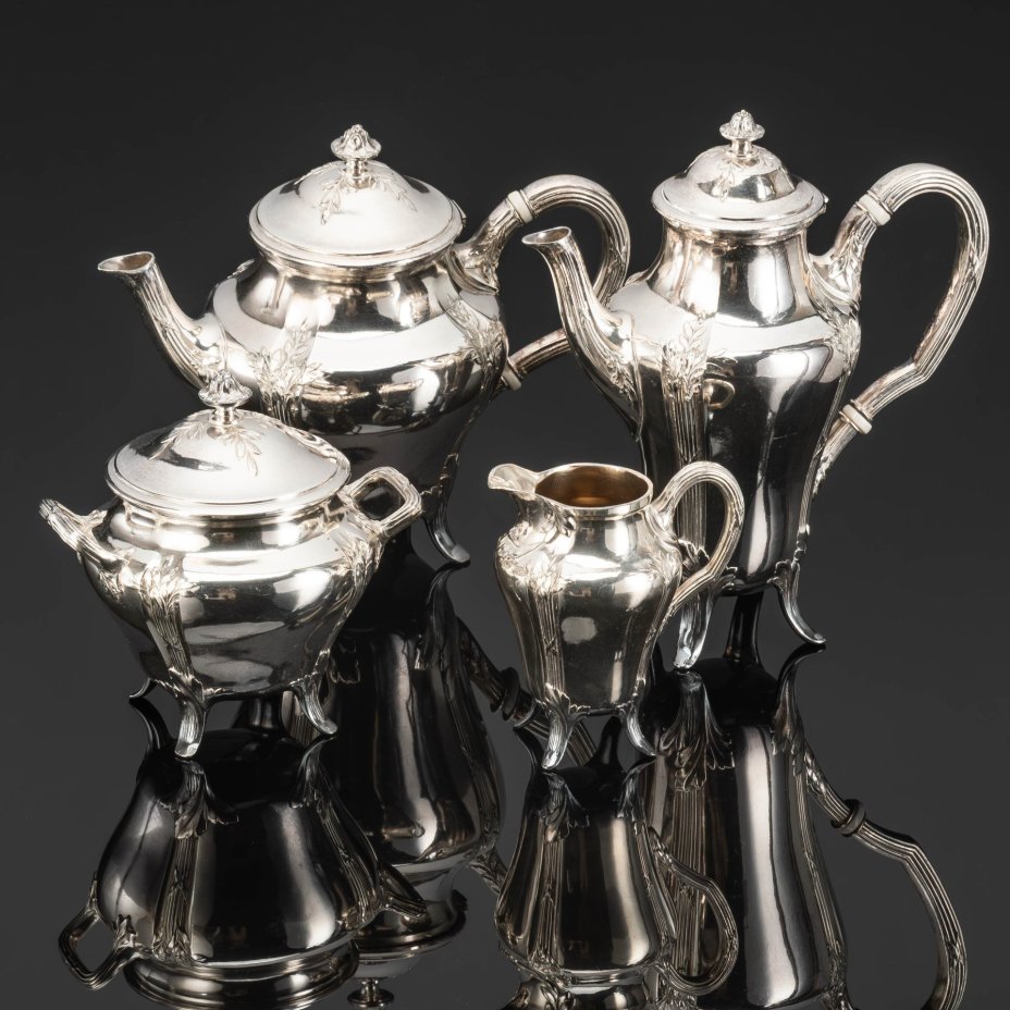 Набор чайно-кофейный, украшенный рельефным декором в виде цветочных гирлянд, (кофейник, чайник, молочник, сахарница), Orfèvrerie Gallia, металл, серебрение, фарфор, Christofle, Франция, 1908-1921 гг.
