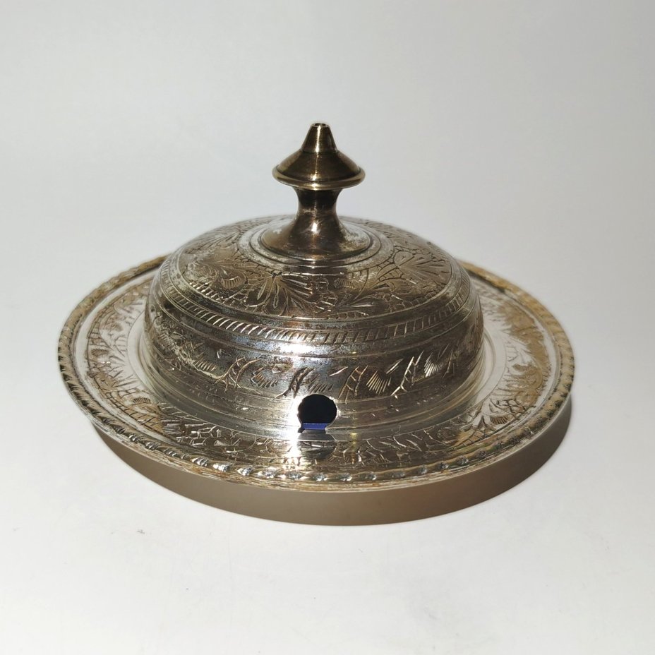 Икорница с растительным декором, латунь, гравировка, серебрение, пластик