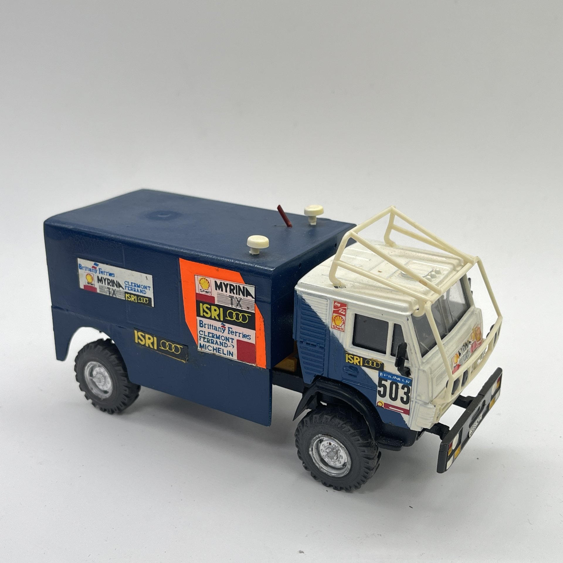 Модель автомобиля "Камаз ралли №503"