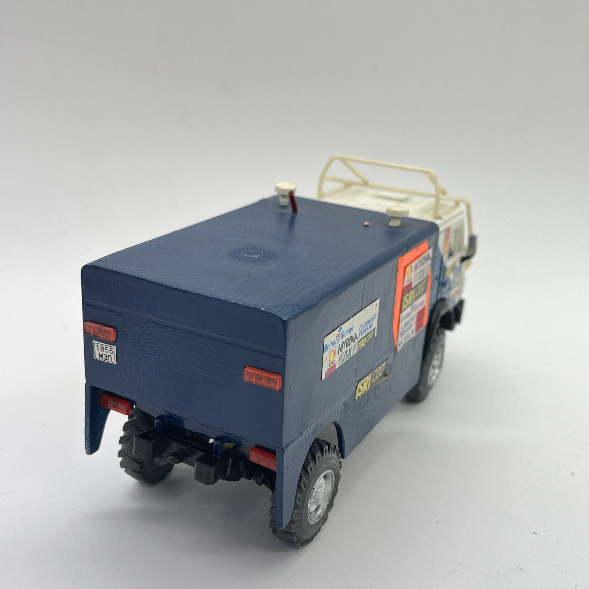 Модель автомобиля "Камаз ралли №503"