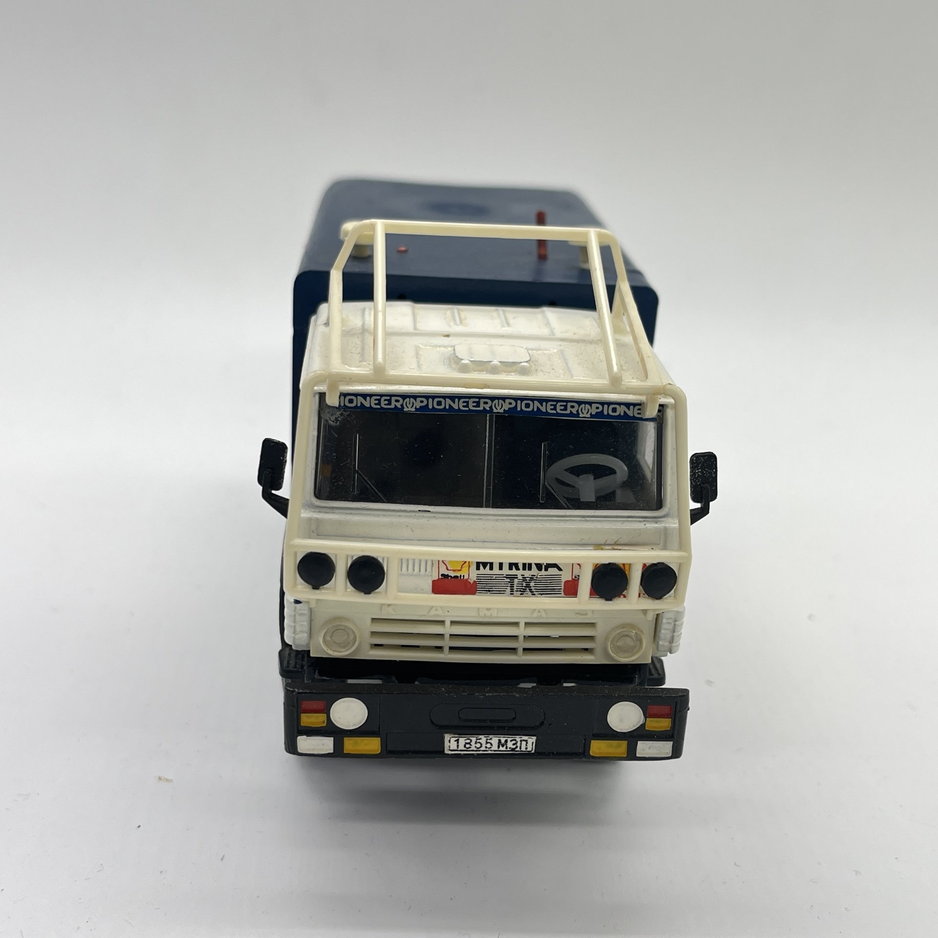 Модель автомобиля "Камаз ралли №503"