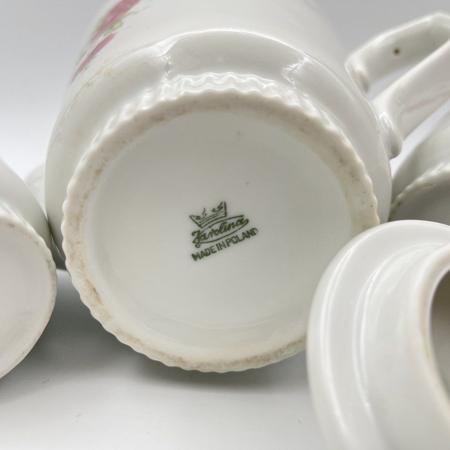 Сервиз чайный с декором в виде роз на 6 персон (15 предметов), фарфор, деколь, Karolina (Фарфоровая мануфактура «Каролина», Польша), Польша, 1957-1990 гг.