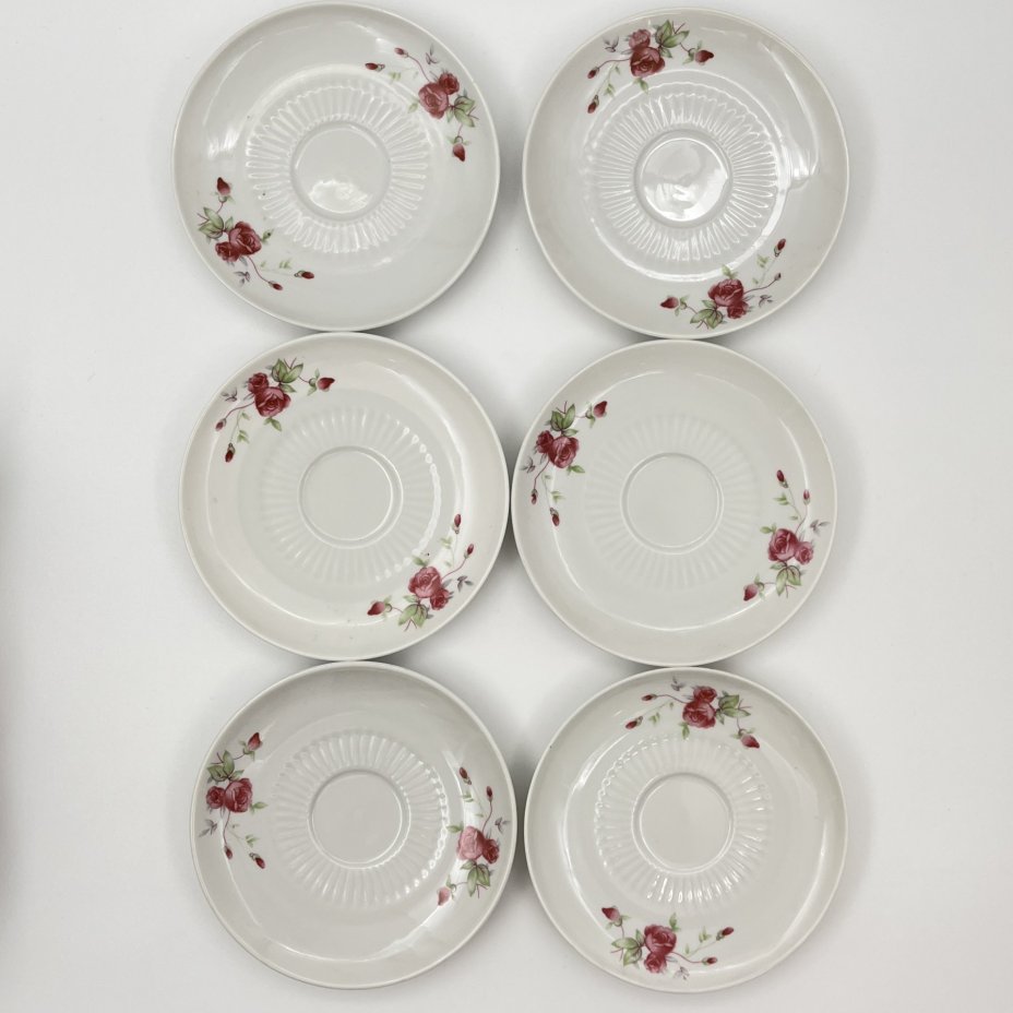 Сервиз чайный с декором в виде роз на 6 персон (15 предметов), фарфор, деколь, Karolina (Фарфоровая мануфактура «Каролина», Польша), Польша, 1957-1990 гг.