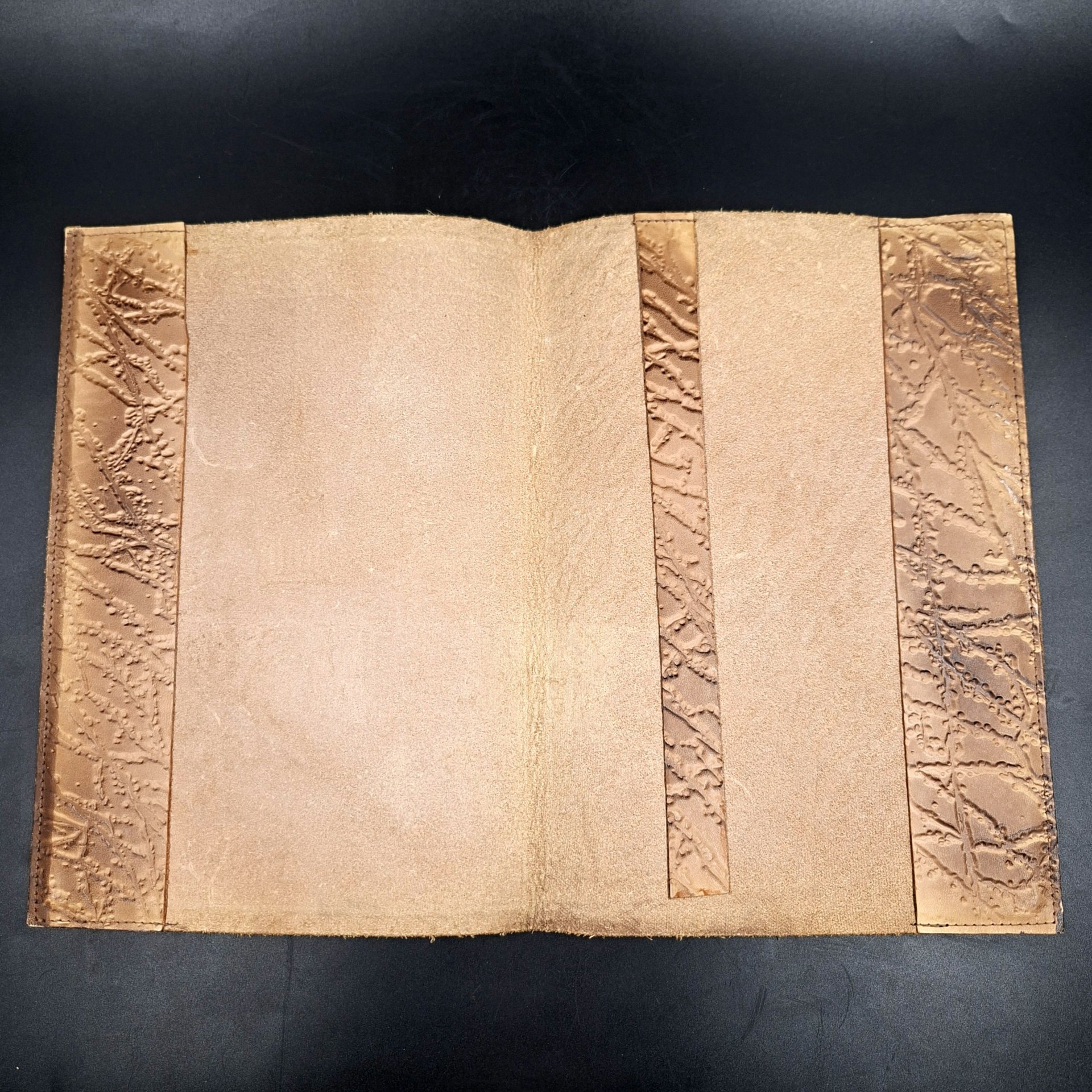 Пака для бумаг "Ленинград. Адмиралтейство", кожа, тиснение, СССР, 1970-1990 гг.