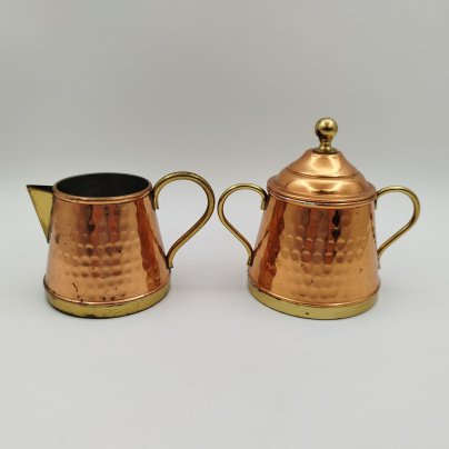 Набор из сахарницы и молочника изящной формы, медь