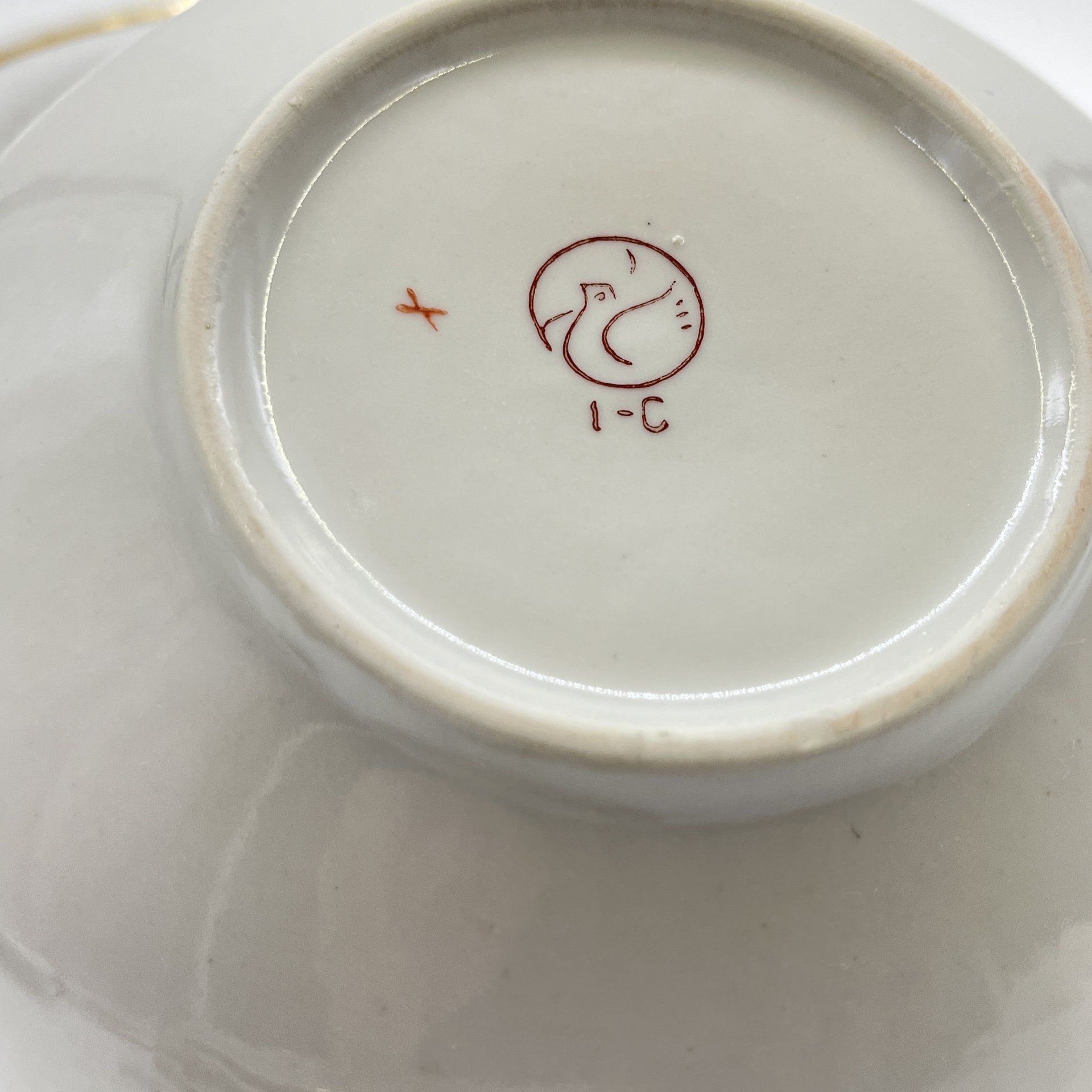 4 суповые тарелки из набора детской посуды "Зимние забавы", автор формы В. Г. Спица, фарфор, деколь, золочение, Тернопольский фарфоровый завод, СССР, 1970-1990 гг.