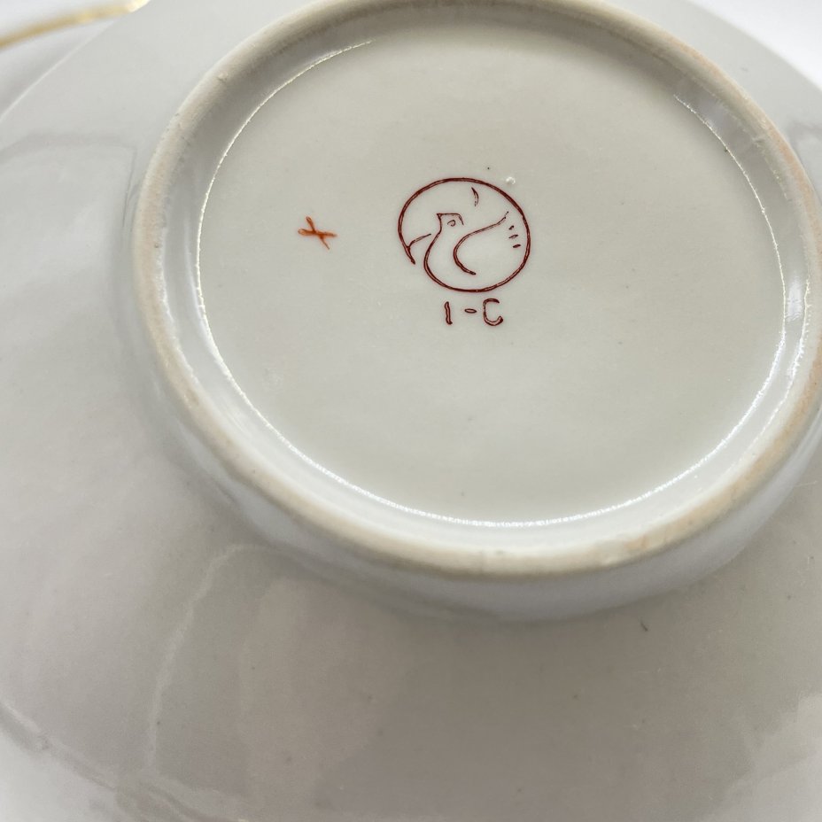 4 суповые тарелки из набора детской посуды "Зимние забавы", автор формы В. Г. Спица