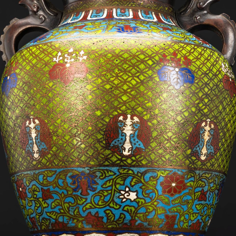 Ваза в стиле шинуазри, с изображением цветов и птиц, сплав металлов, Китай