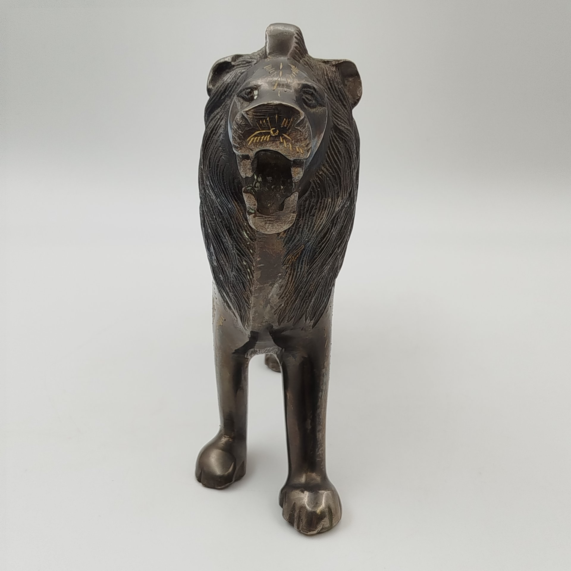 Статуэтка в восточном стиле "Лев" с растительным декором