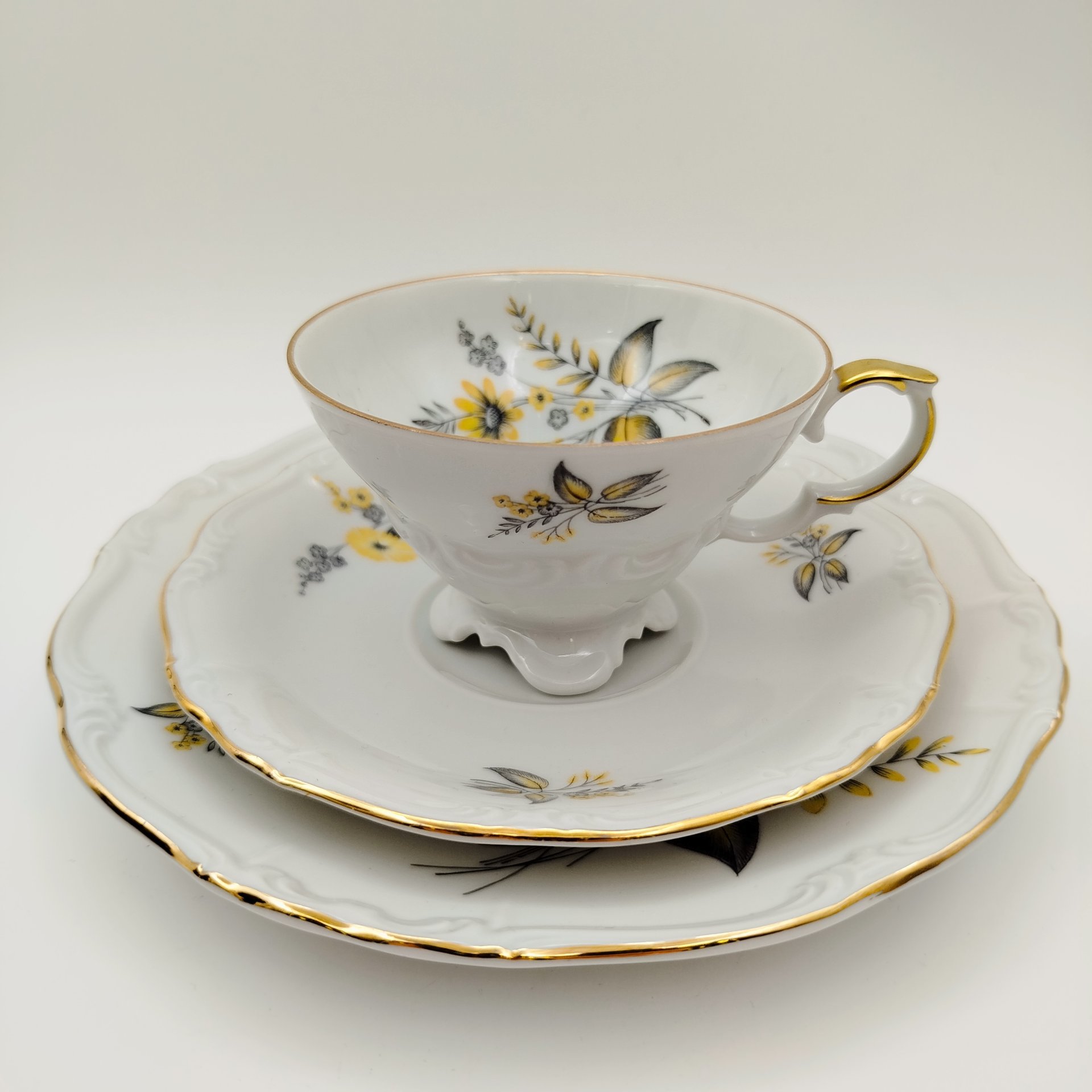 Трио чайное, украшенное цветочным декором, Maria-Theresia, фарфор, деколь, золочение, Edelstein Bavaria (Эдельштейн), Германия, 1950-1970 гг.