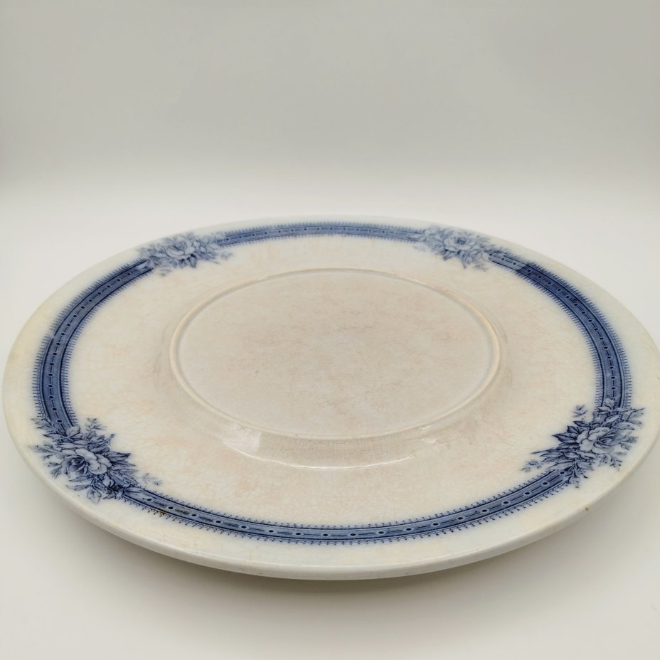 Блюдо круглое (подставка) с орнаментом и цветочным декором вдоль борта, фаянс, деколь, Villeroy & Boch, Германия, 1874-1909 гг.