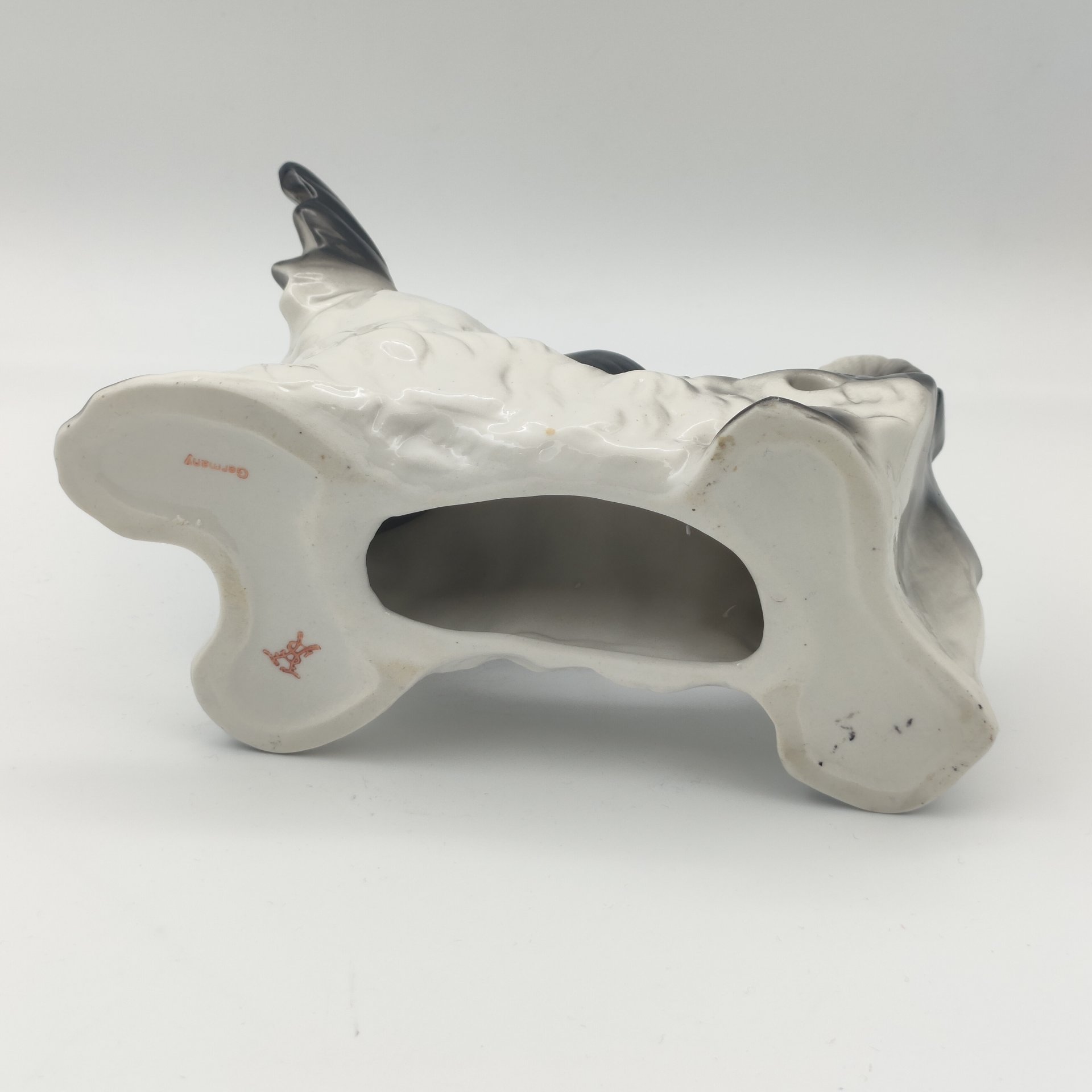 Плафон для светильника-ночника "Играющий терьер", фарфор, роспись, Fasold & Stauch Bock Wallendorf, Германия, 1950-1972 гг.