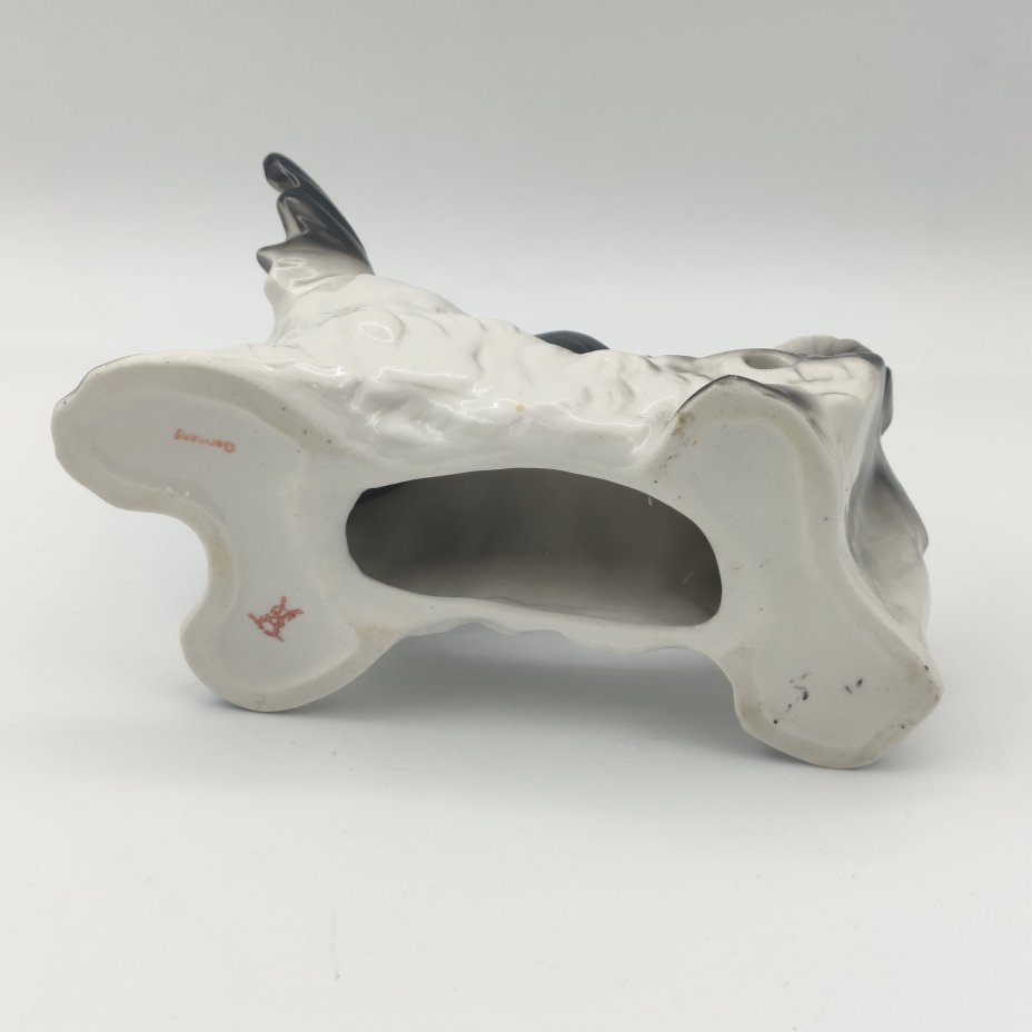 Плафон для светильника-ночника "Играющий терьер", фарфор, роспись, Fasold & Stauch Bock Wallendorf, Германия, 1950-1972 гг.