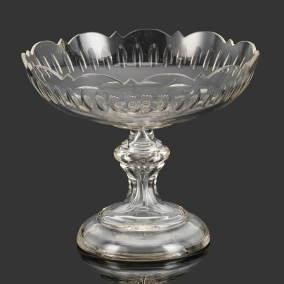 Ваза (фруктовница) с фигурным краем и декором "овальные ямки" в один ряд, стекло, гранение, шлифовка, Мальцовский стекольный завод, Российская империя, 1880-1915 гг.