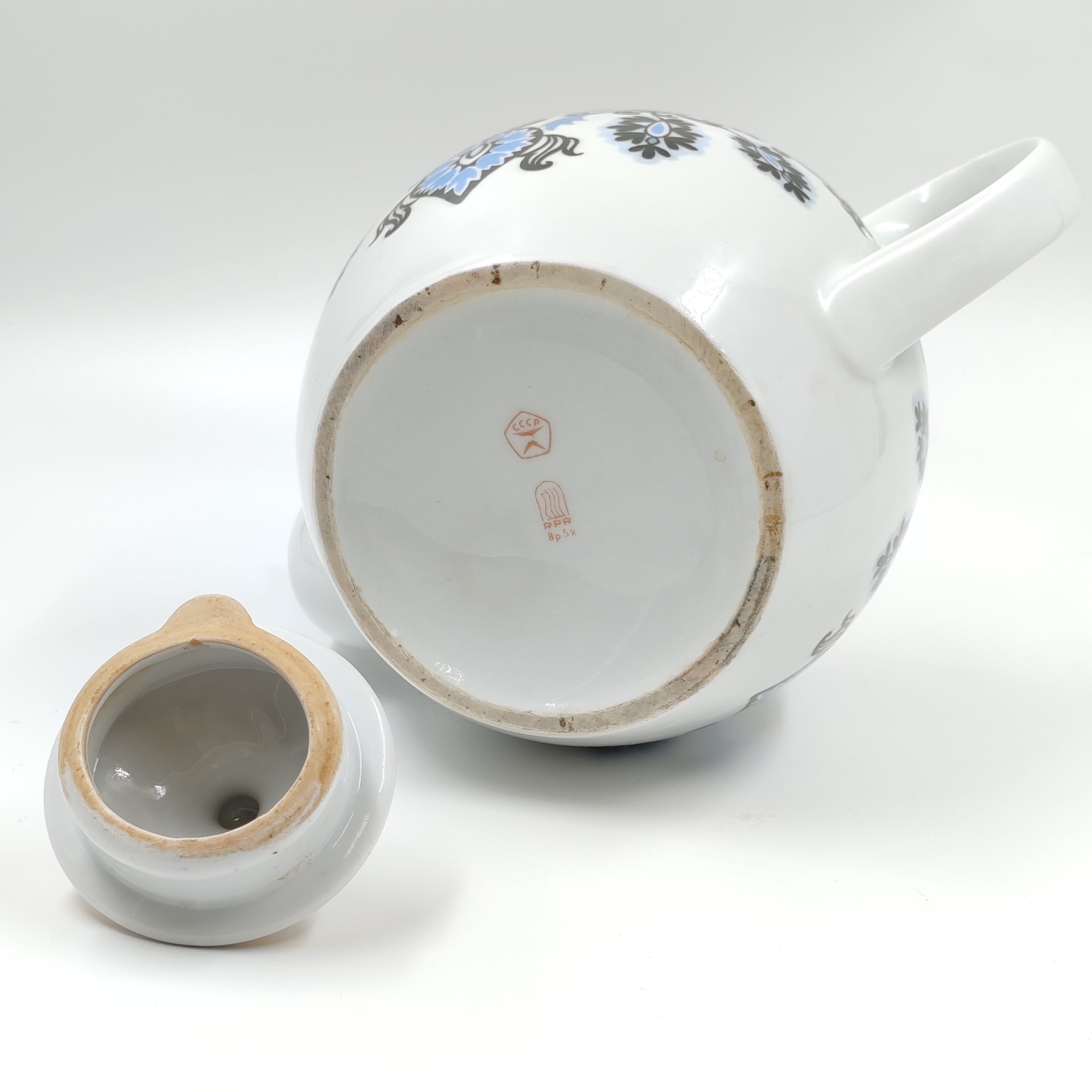 Чайник заварочный с растительным декором, фарфор, деколь, золочение, Рижский фарфорово-фаянсовый завод, СССР, 1970-1980 гг., Рижский фарфорово-фаянсовый завод