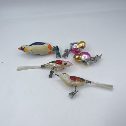 Набор из пяти ёлочных игрушек в форме птиц на прищепках
