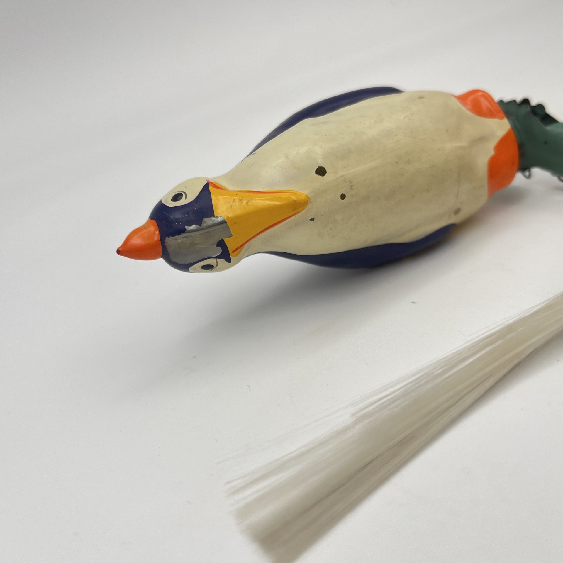 Набор из пяти ёлочных игрушек в форме птиц на прищепках