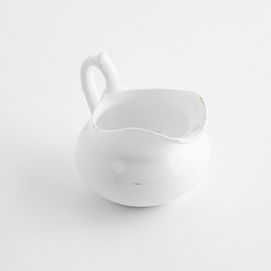 Молочник (сливочник), Фабрика М.С. Кузнецова в Риге