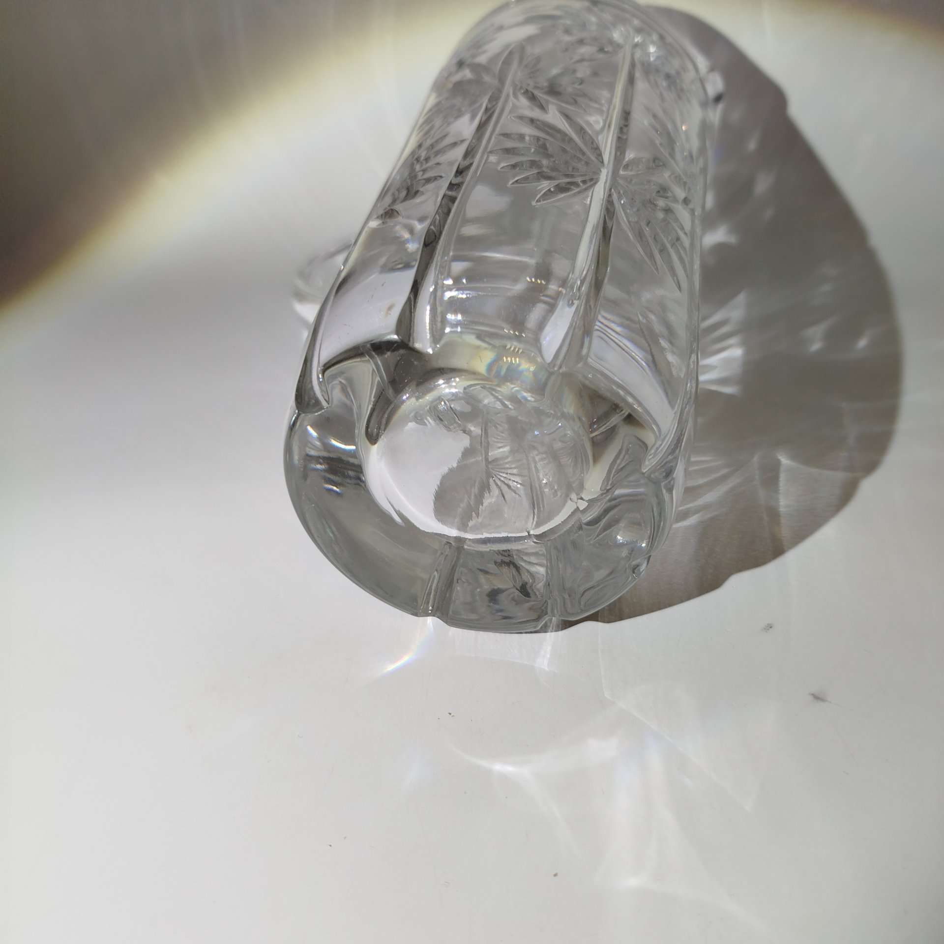 Кувшин с цветочным декором